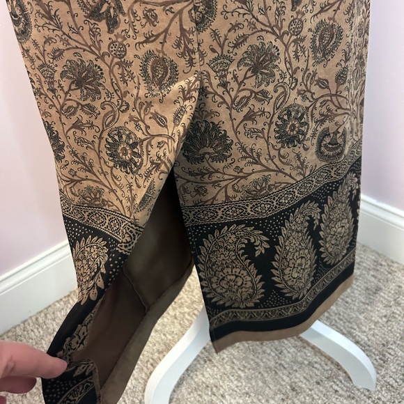 Size 8 petite long vintage pencil type skirt. Brand is Brigg. - Picture 5 of 13